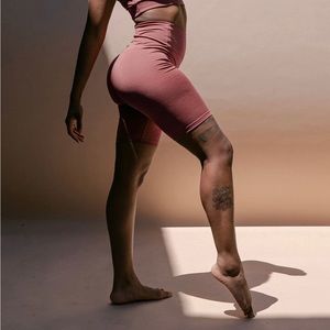 Girlfriend FLOAT Ultralight Bike Shorts in Fig